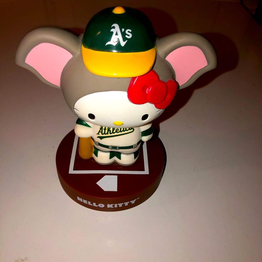 Sanrio hello kitty Oakland A’s bobble head
